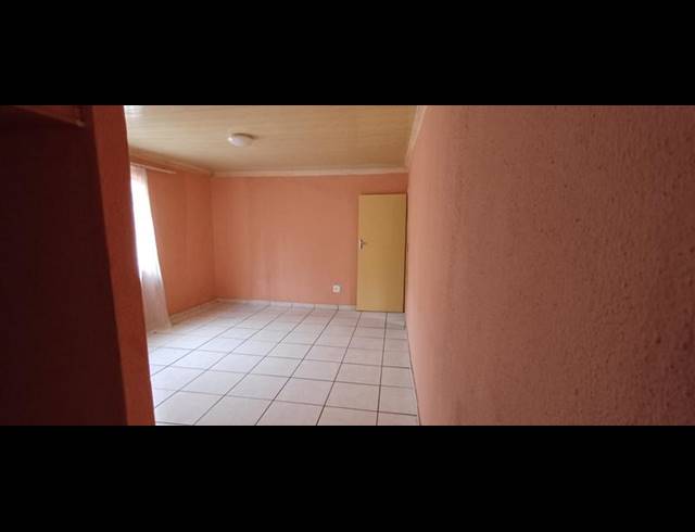 3 BEDROOM PROPERTY TO RENT IN BIRCH ACRES